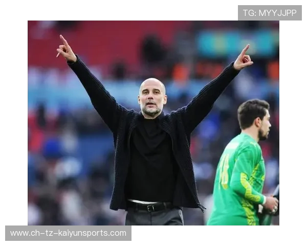 曼城门将与中卫配合训练:短传发起反击效率显著提升