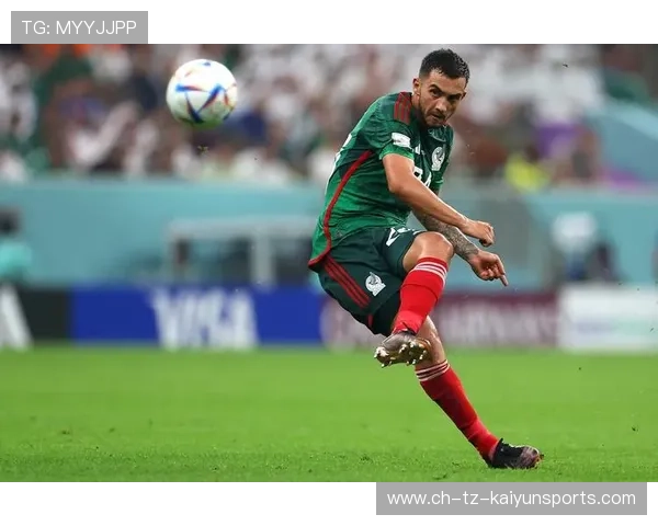 浙江队托利奇脚弓推传到位，直指六码点空当